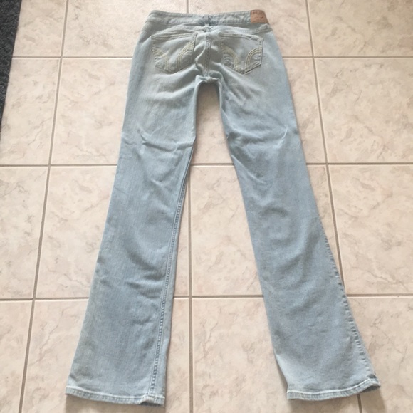 Hollister boot cut jeans. - Picture 4 of 6